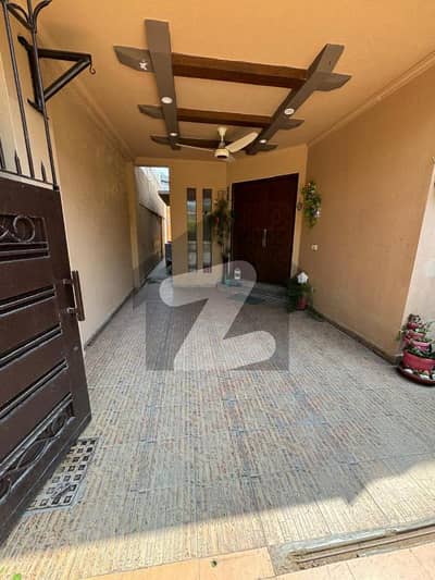 6.5 marla slightly used just like brand new House For Sale Lake City Meadows Ex State life