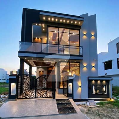 Prime 5 Marla House for Sale in Bahria Town Lahore Best Location! Prime 5 Marla House for Sale in Bahria Town Lahore Best Location!