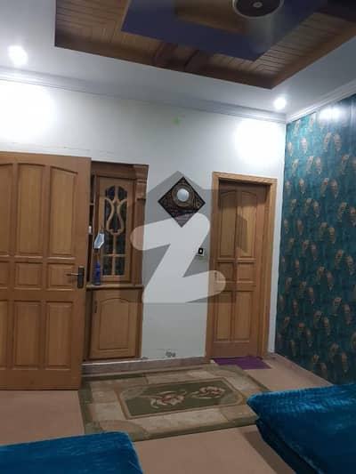 جی ۔ 13 اسلام آباد میں 4 کمروں کا 4 مرلہ مکان 3.25 کروڑ میں برائے فروخت۔