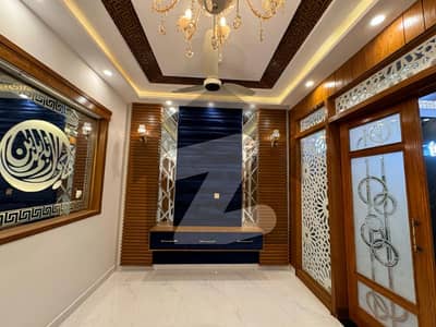 بحریہ ٹاؤن ۔ بلاک اے اے بحریہ ٹاؤن سیکٹرڈی,بحریہ ٹاؤن,لاہور میں 3 کمروں کا 5 مرلہ مکان 2.3 کروڑ میں برائے فروخت۔