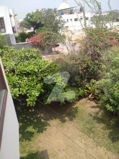 ڈی ایچ اے فیز 8 ڈی ایچ اے ڈیفینس,کراچی میں 5 کمروں کا 1 کنال مکان 21.0 کروڑ میں برائے فروخت۔