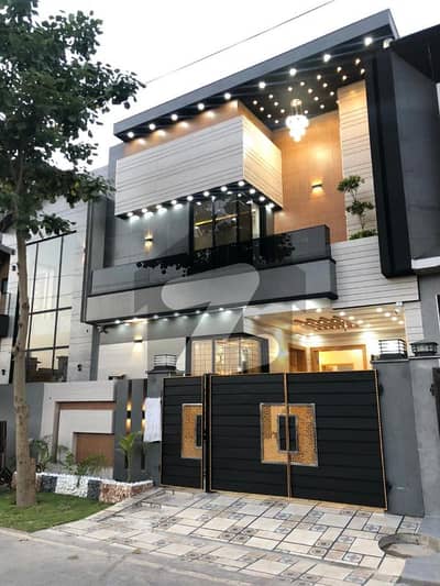 5 Marla Brand New Modern Design Lavish House For Sale In Park View City Lahore | For Discounted Price And Original Pictures Download The App "Signature Lands".