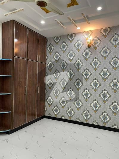 شاداب گارڈن لاہور میں 4 کمروں کا 3 مرلہ مکان 1.28 کروڑ میں برائے فروخت۔