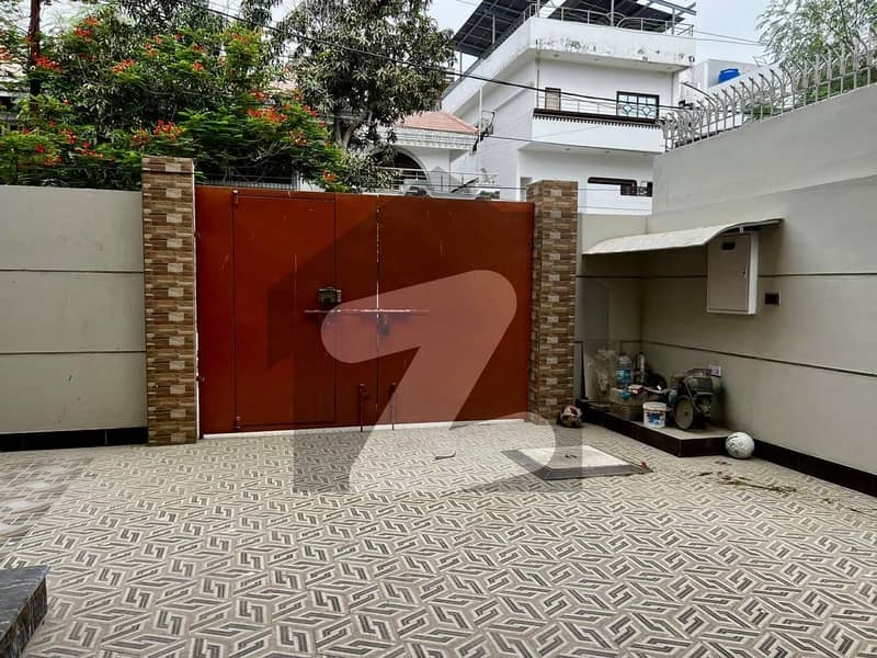 Bungalow For Sale inn Bath Island, Karachi.