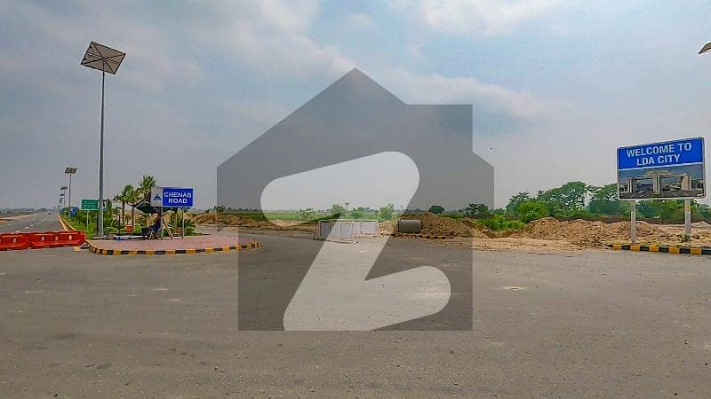 AA BLOCK 10MARLA PLOT CONFIREM AVILABEL FOR SALE