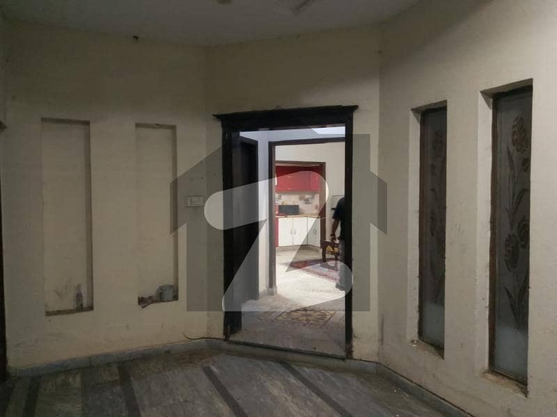 Lower Portion 5 Marla Lower Portion 5 Marla