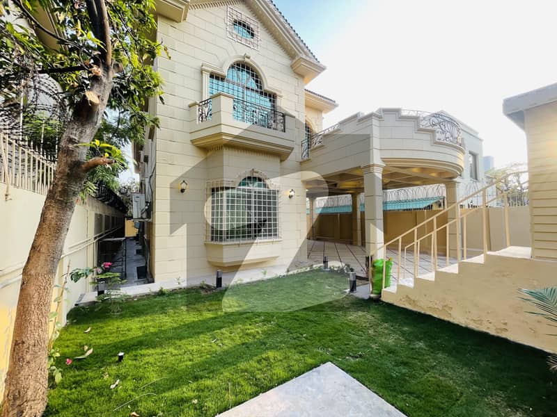 A Luxury Renovated Triple Storey House A Luxury Renovated Triple Storey House