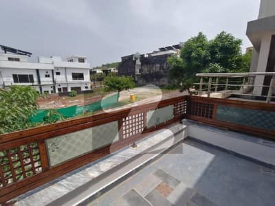 Sector N 5 Marla Brand New House For Rent