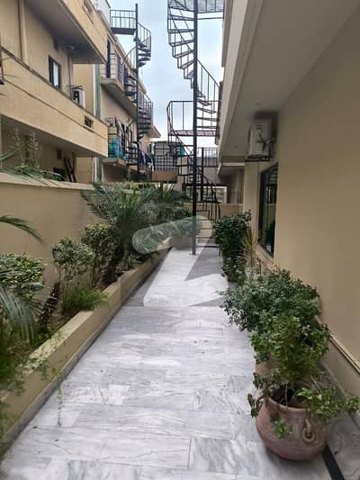 ای ۔ 11/3 ای ۔ 11,اسلام آباد میں 6 کمروں کا 1 کنال مکان 14.5 کروڑ میں برائے فروخت۔