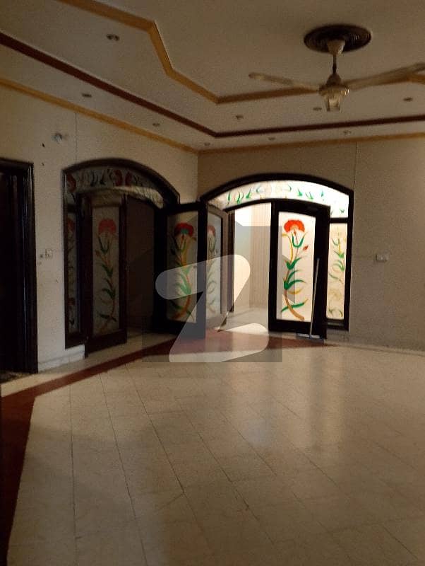 1 Kanal Upper Portion Separate Entrance