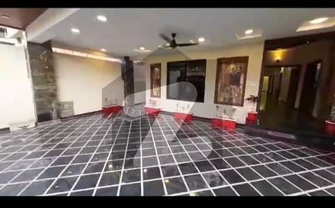 1 Kanal Designer House For Rent 1 Kanal Designer House For Rent