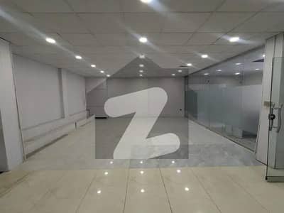 کلفٹن کراچی میں 1 کنال دفتر 9.0 لاکھ میں کرایہ پر دستیاب ہے۔