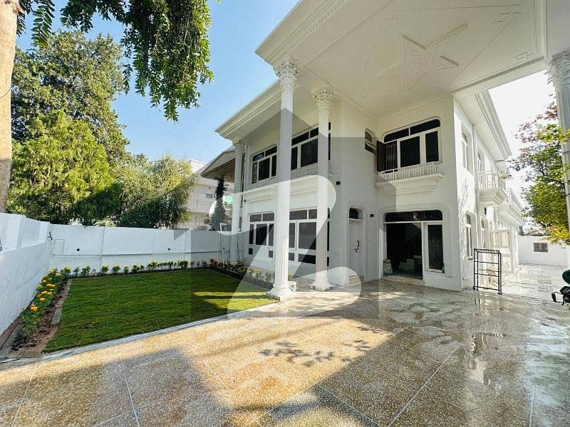 ایف ۔ 8/3 ایف ۔ 8,اسلام آباد میں 5 کمروں کا 1 کنال مکان 6.5 لاکھ میں کرایہ پر دستیاب ہے۔ ایف ۔ 8/3 ایف ۔ 8,اسلام آباد میں 5 کمروں کا 1 کنال مکان 6.5 لاکھ میں کرایہ پر دستیاب ہے۔