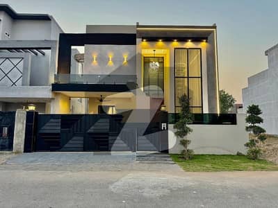 ٹاپ سٹی 1 اسلام آباد میں 5 کمروں کا 10 مرلہ مکان 3.99 کروڑ میں برائے فروخت۔