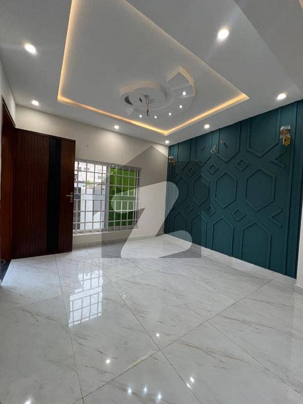 پارک ویو سٹی لاہور میں 4 کمروں کا 5 مرلہ مکان 75.0 ہزار میں کرایہ پر دستیاب ہے۔