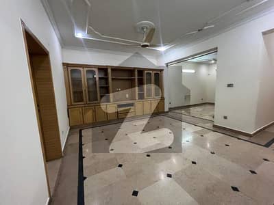 7 Marla Ground Portion Available On Rent G13/2