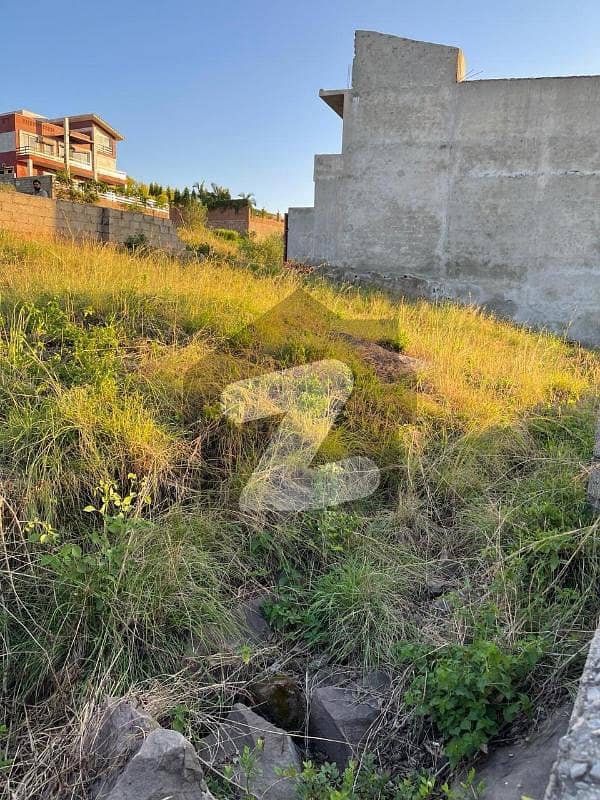 Residential Plot Sized 1 Kanal In Bani Gala Residential Plot Sized 1 Kanal In Bani Gala