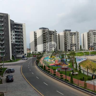 10 MARLA 3 BEDROOM FACING PARK APARTMENT AVAILABLE FOR RENT