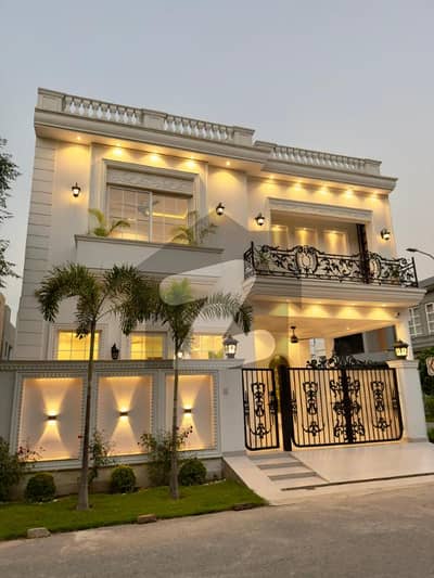 ڈی ایچ اے فیز 5 ڈیفنس (ڈی ایچ اے),لاہور میں 3 کمروں کا 5 مرلہ مکان 2.95 کروڑ میں برائے فروخت۔