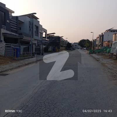 7 Marla Plot Usman Block Safari Valley Phase 8