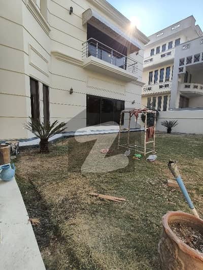 TRIPLE STORY HOUSE FOR RENT IN E-11