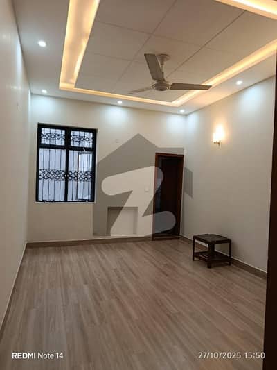 Model Town. 1. Kanal Lower Portions