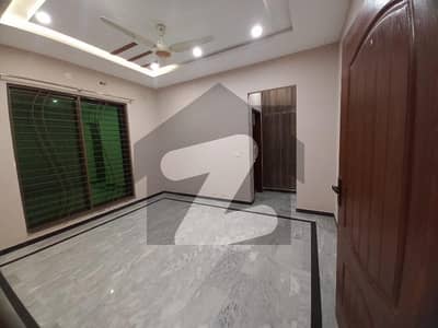 سنی پارک لاہور میں 2 کمروں کا 10 مرلہ زیریں پورشن 60.0 ہزار میں کرایہ پر دستیاب ہے۔