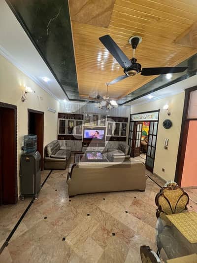 علی پارک - بلاک ای علی پارک,کینٹ,لاہور میں 4 کمروں کا 12 مرلہ مکان 3.7 کروڑ میں برائے فروخت۔