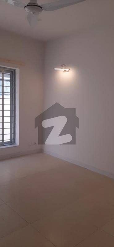 Beautiful New   25 Marla Ground+ Basement