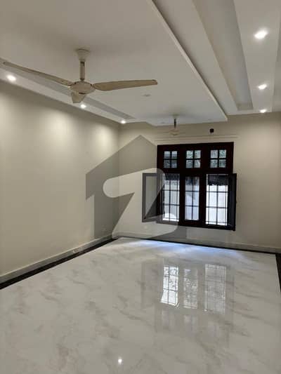4 Kanal House Up For Rent In Garden Town