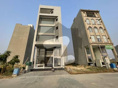 4 Marla commercial building available for rent