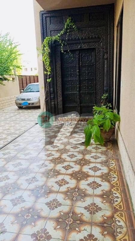 ڈی ایچ اے فیز 8 ڈی ایچ اے ڈیفینس,کراچی میں 6 کمروں کا 1 کنال مکان 5.0 لاکھ میں کرایہ پر دستیاب ہے۔ ڈی ایچ اے فیز 8 ڈی ایچ اے ڈیفینس,کراچی میں 6 کمروں کا 1 کنال مکان 5.0 لاکھ میں کرایہ پر دستیاب ہے۔