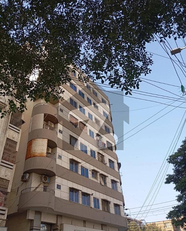 Beautiful Apartment at Prime Location of Shaheed e Millat