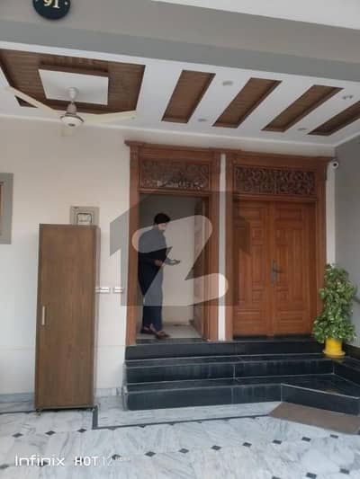 Upper Portion Sized 12 Marla In Media Town - Block A