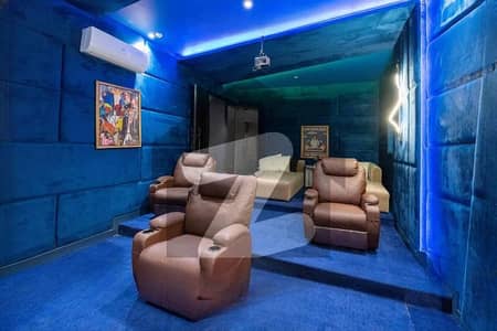 ڈی ایچ اے فیز 7 - بلاک پی فیز 7,ڈیفنس (ڈی ایچ اے),لاہور میں 6 کمروں کا 1 کنال مکان 7.55 کروڑ میں برائے فروخت۔