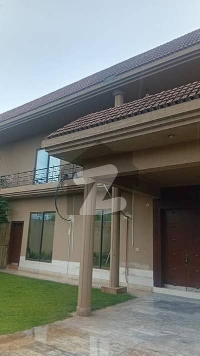 30 MARLA   BUNGALOW IN BAHADAR PUR