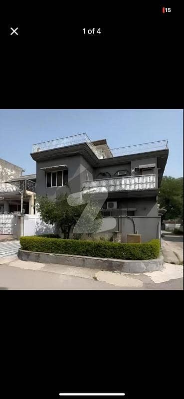 6 Marla Corner Prime Location House