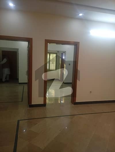 جی ۔ 15 اسلام آباد میں 5 کمروں کا 7 مرلہ مکان 3.0 کروڑ میں برائے فروخت۔