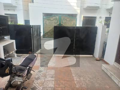 250 Square Yards House In Clifton For rent At Good Location
