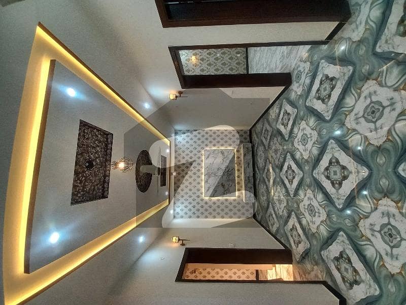 فیصل ٹاؤن - ایف ۔ 18 اسلام آباد میں 5 کمروں کا 8 مرلہ مکان 3.1 کروڑ میں برائے فروخت۔