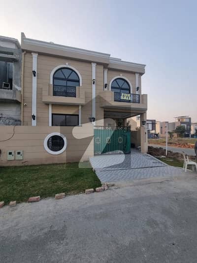 Corner Luxury House Beautiful Design For Sale