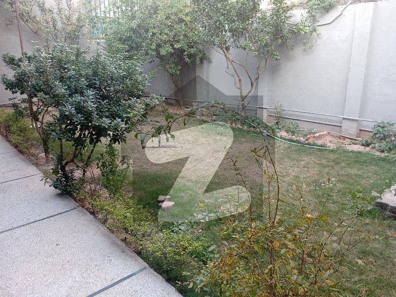 گلشن آباد سیکٹر 1 گلشن آباد,راولپنڈی میں 3 کمروں کا 10 مرلہ مکان 2.1 کروڑ میں برائے فروخت۔