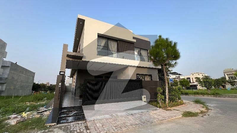 ٹاپ سٹی 1 اسلام آباد میں 10 مرلہ مکان 5.6 کروڑ میں برائے فروخت۔