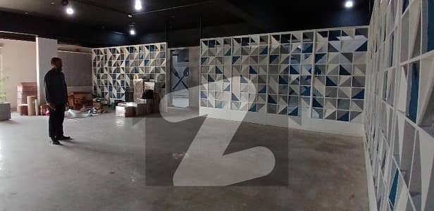 4500 Sqfts 600 yards office available for rent