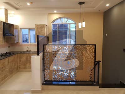 ڈی ایچ اے 11 رہبر فیز 2 ڈی ایچ اے 11 رہبر,لاہور میں 2 کمروں کا 5 مرلہ بالائی پورشن 45.0 ہزار میں کرایہ پر دستیاب ہے۔