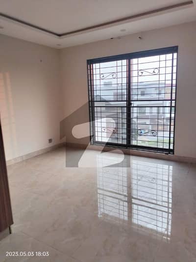 ڈریم گارڈنز ڈیفینس روڈ,لاہور میں 7 کمروں کا 7 مرلہ مکان 3.25 کروڑ میں برائے فروخت۔ ڈریم گارڈنز ڈیفینس روڈ,لاہور میں 7 کمروں کا 7 مرلہ مکان 3.25 کروڑ میں برائے فروخت۔