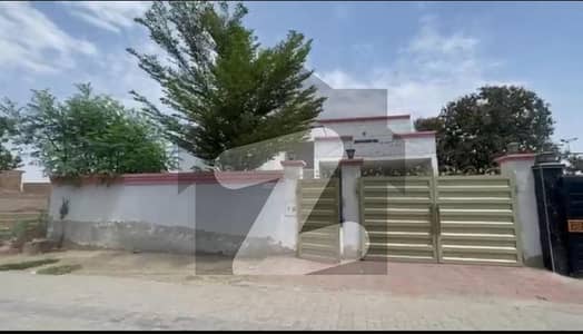 گلشنِ اقبال رحیم یار خان میں 4 کمروں کا 1 کنال مکان 80.0 ہزار میں کرایہ پر دستیاب ہے۔