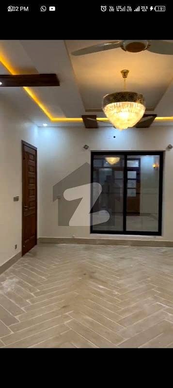 ٹاپ سٹی 1 اسلام آباد میں 2 کمروں کا 10 مرلہ زیریں پورشن 70.0 ہزار میں کرایہ پر دستیاب ہے۔