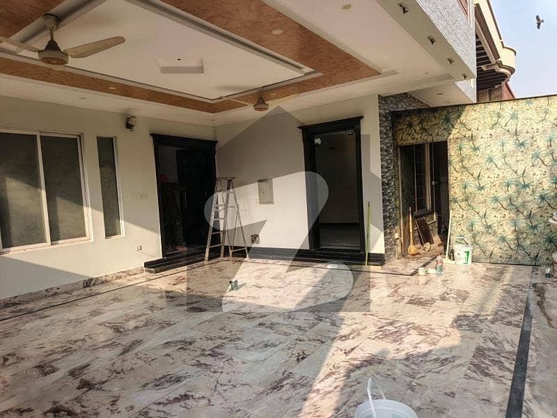 HOUSE FOR RENT IN E-11 HOUSE FOR RENT IN E-11