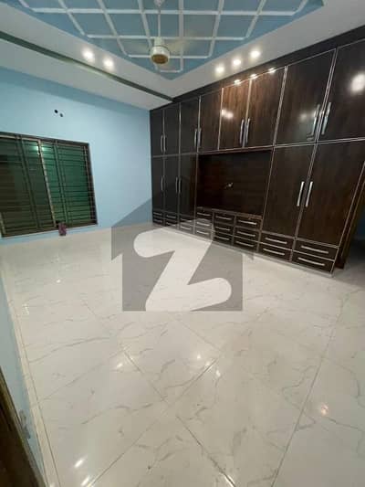 سینٹرل پارک ۔ بلاک ڈی سینٹرل پارک ہاؤسنگ سکیم,لاہور میں 5 کمروں کا 10 مرلہ مکان 1.1 لاکھ میں کرایہ پر دستیاب ہے۔ سینٹرل پارک ۔ بلاک ڈی سینٹرل پارک ہاؤسنگ سکیم,لاہور میں 5 کمروں کا 10 مرلہ مکان 1.1 لاکھ میں کرایہ پر دستیاب ہے۔